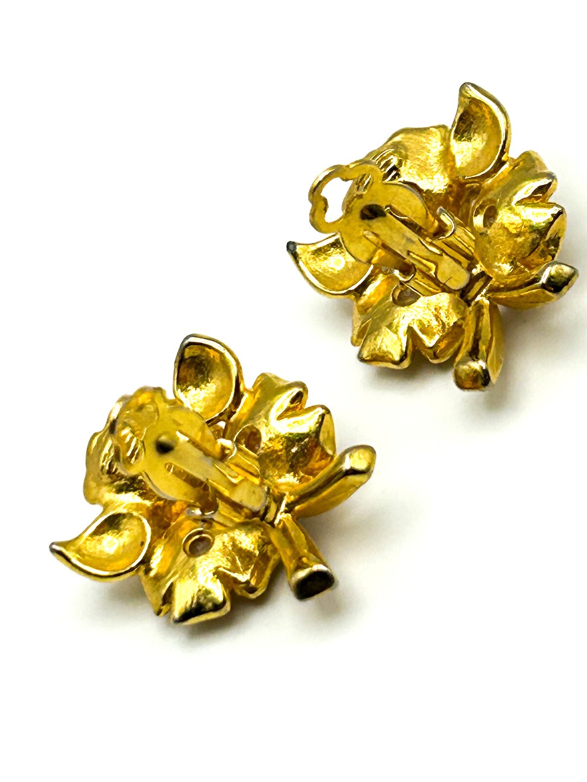 Vintage Gold Tone Floral Clip On Earrings Faux Pearl Rhinestone Bouquet Retro