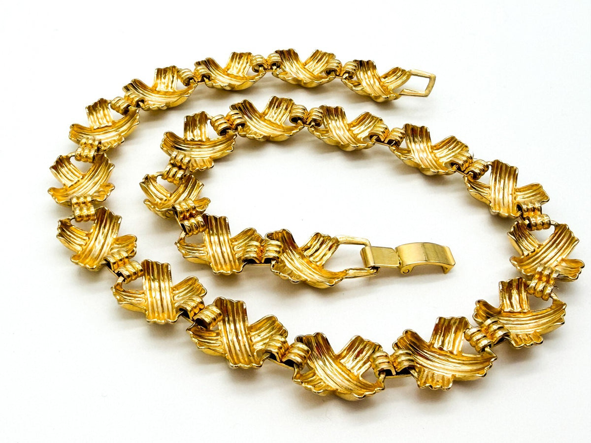 Gold Tone Ribbed X Link Articulated Statement Necklace 18” 80s Napier Inspired