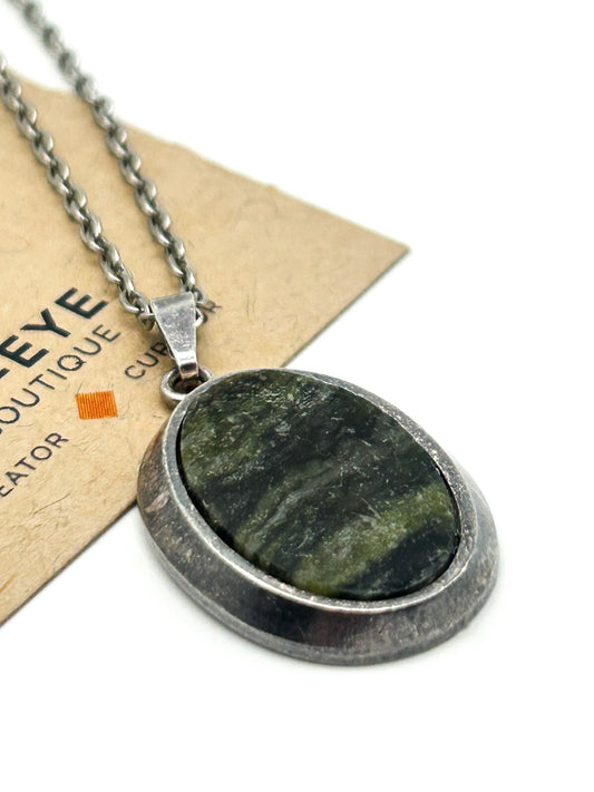 Vintage Silver-Tone Moss Agate Oval Pendant Necklace - Green Gemstone