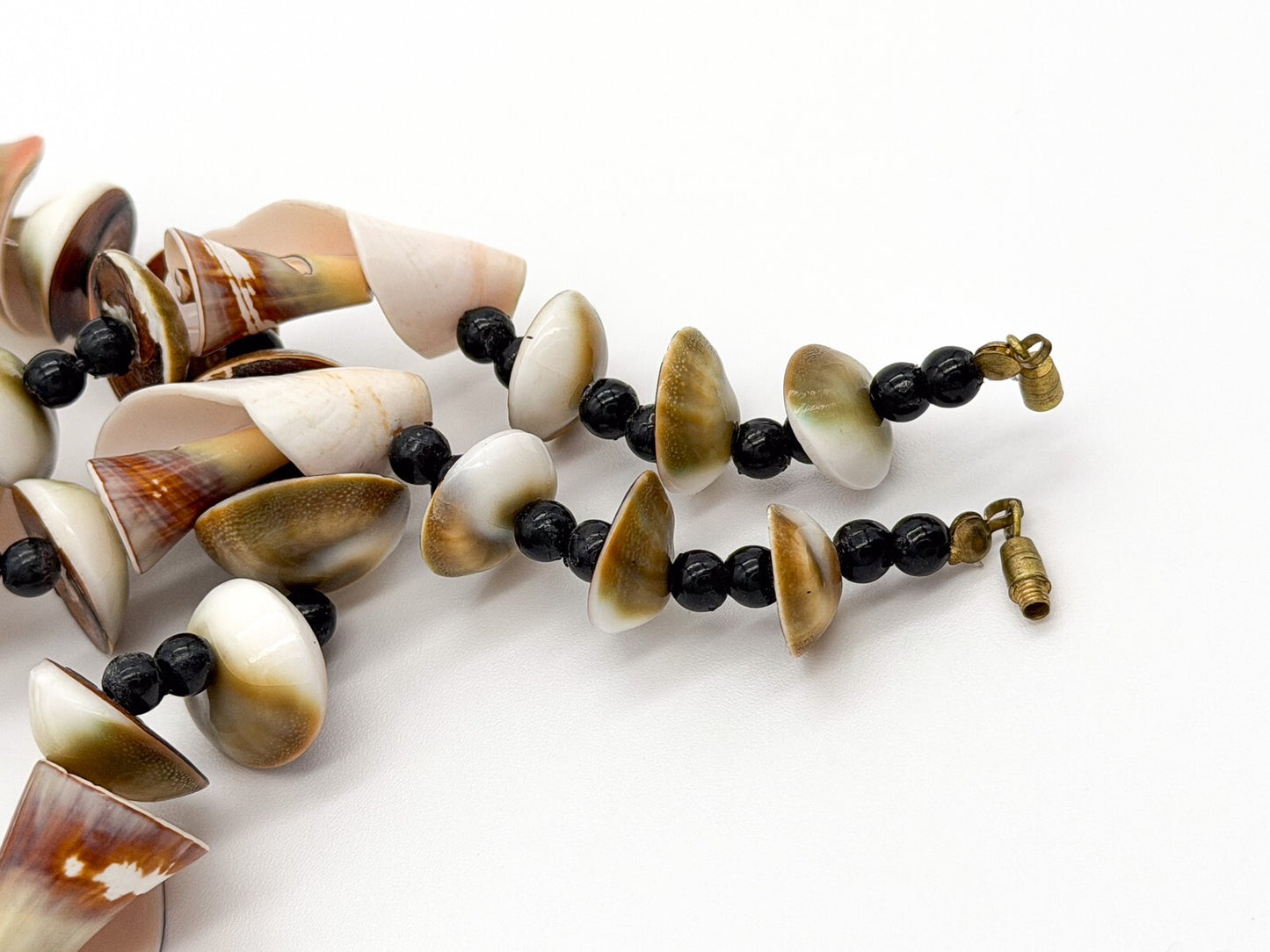 Vintage Conch Shell Necklace Graduated Spiral Shell Bead Strand Coastal Boho