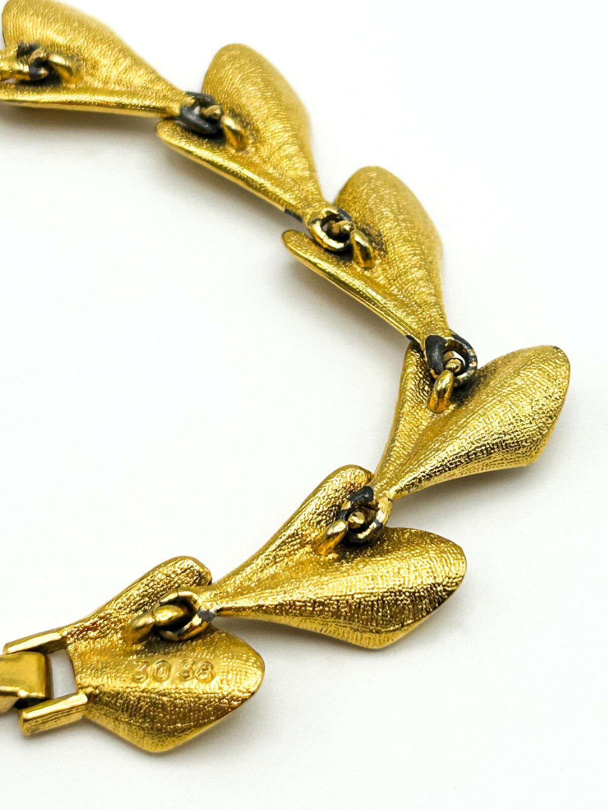 Gold Tone Laurel Leaf Link Necklace & Bracelet Set – Articulated Brushed Finish