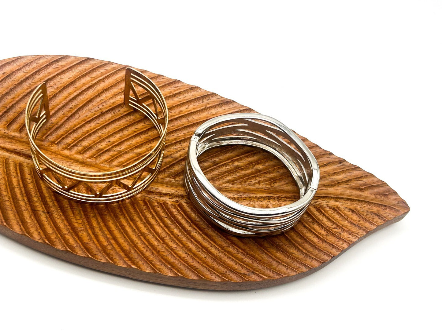 Modern Bangle Bundle Silver Tone Hinged Wavy Bangle Gold Tone Geometric Cuff