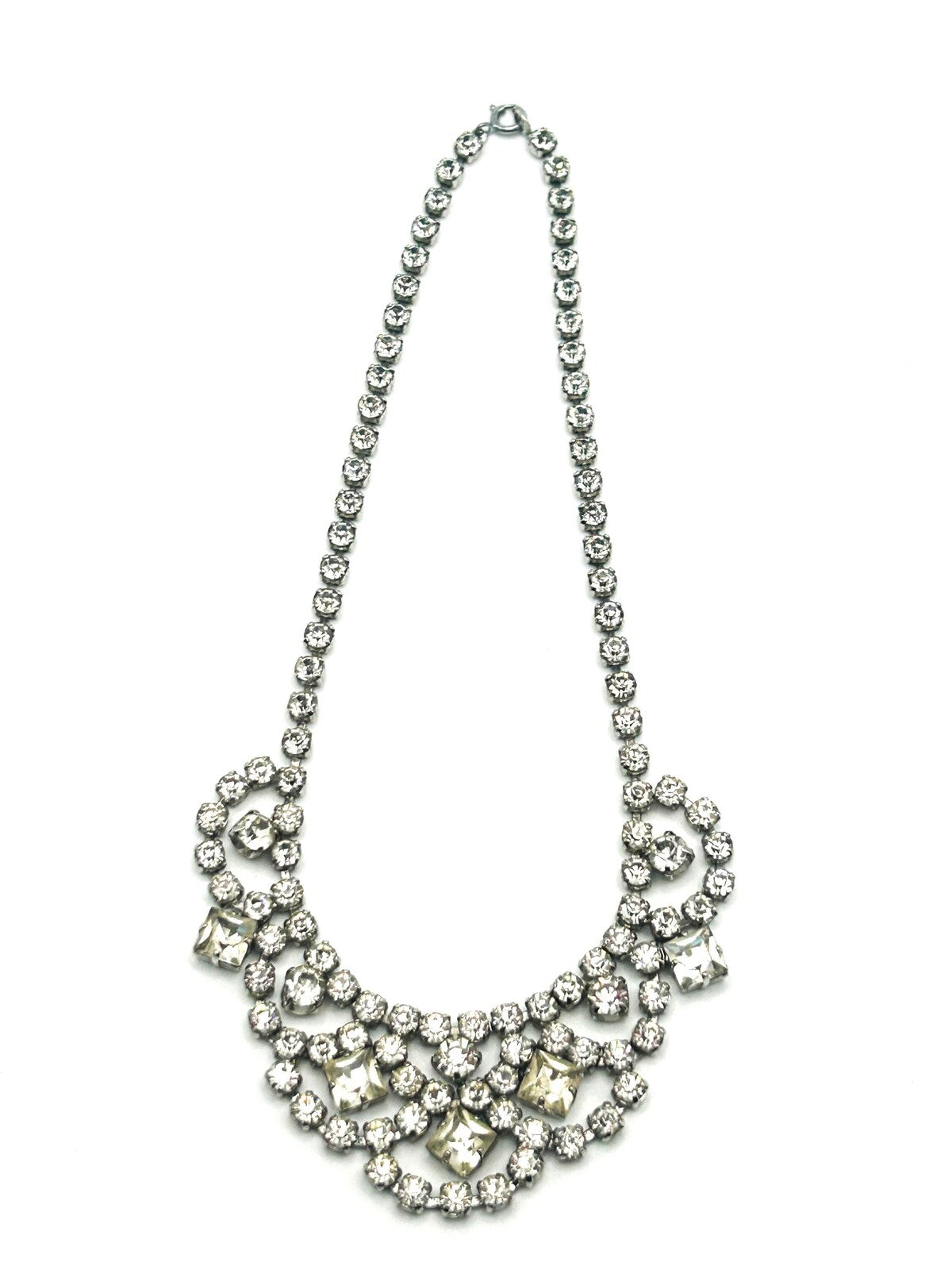 Vintage Style Rhinestone Bib Necklace Silver Tone Cupchain Statement Scallop 16”