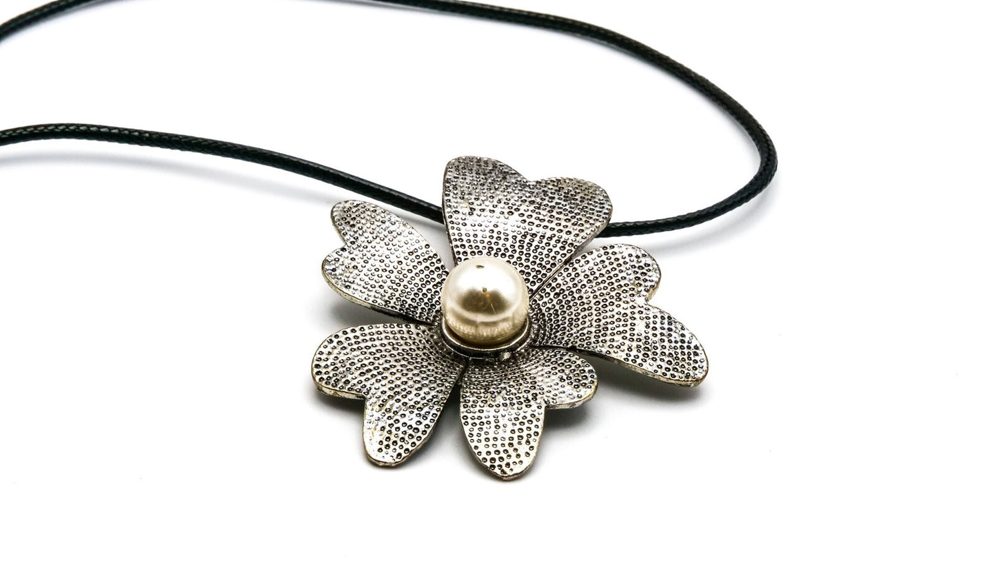 Textured Silver Flower Pendant Necklace – Faux Pearl Centre