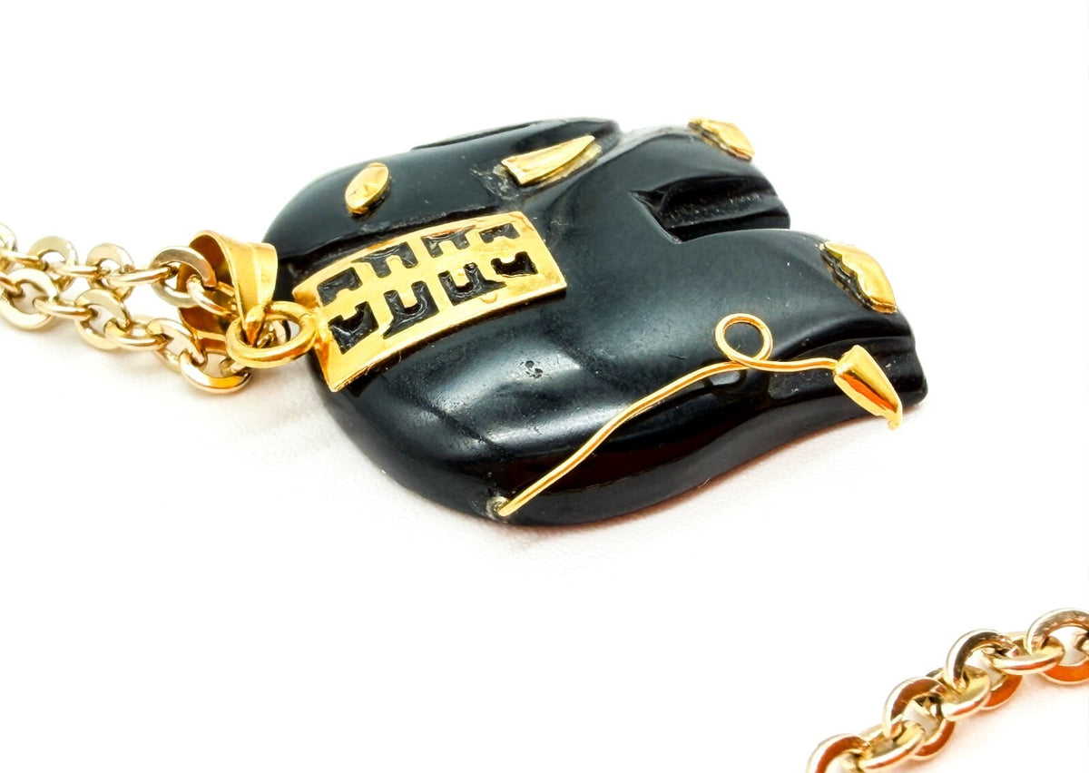 Vintage Black Onyx Elephant Pendant Necklace Gold Tone Oriental Style Detail
