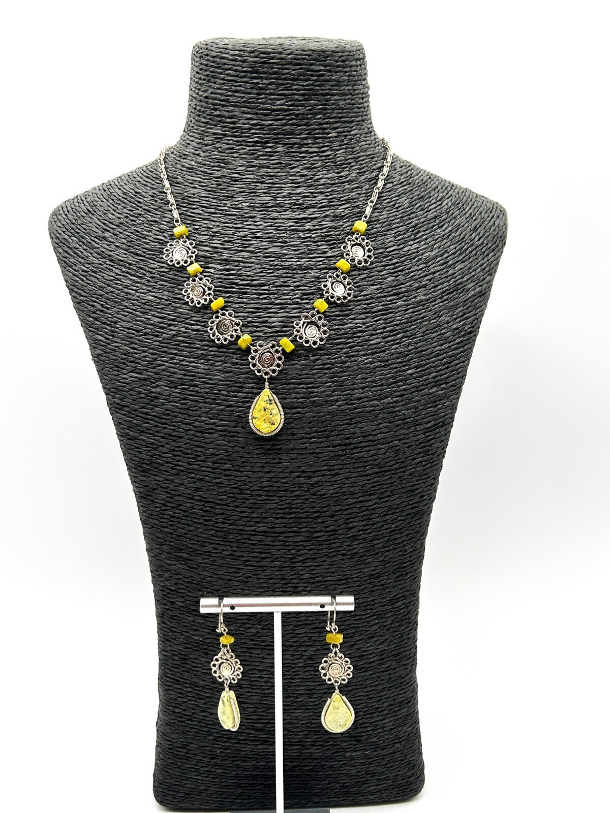 Peruvian Alpaca Silver Tone Necklace Earrings Set Lime Green Stone Boho Dainty