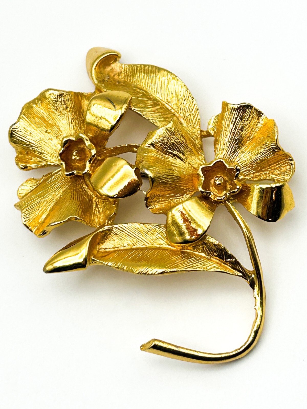 Vintage Hollywood Flower Brooch Gold Tone Textured Floral Spray Pin