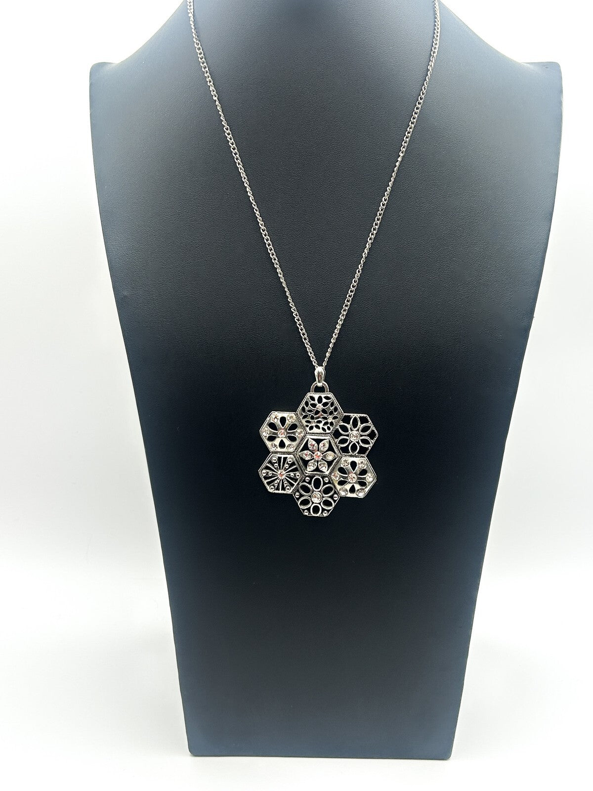 Vintage Silver Tone Hexagonal Floral Filigree Pendant Necklace