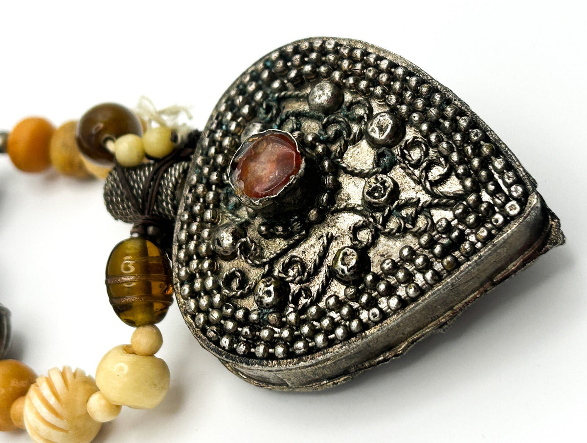 Vintage Repousse Heart Perfume Bottle Pendant Necklace Silver Tone Beaded 14”