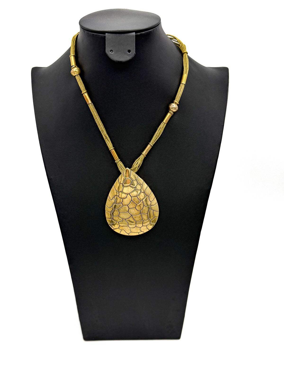 Vintage Gold Tone Scales Textured Teardrop Pendant Necklace