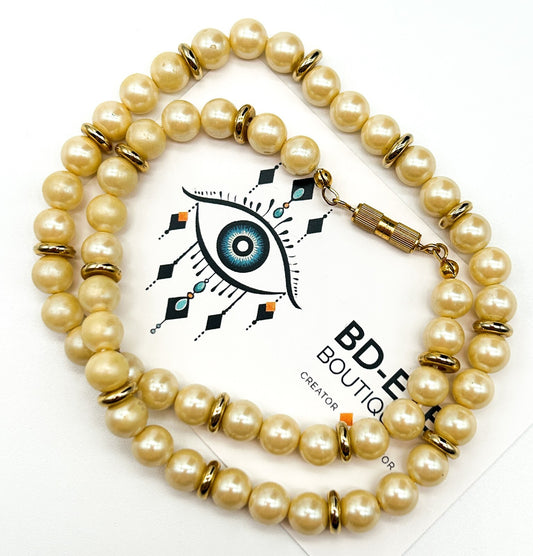 Vintage Classic Cream Pearl Necklace Glass Gold Tone Spacers Retro 34g READ
