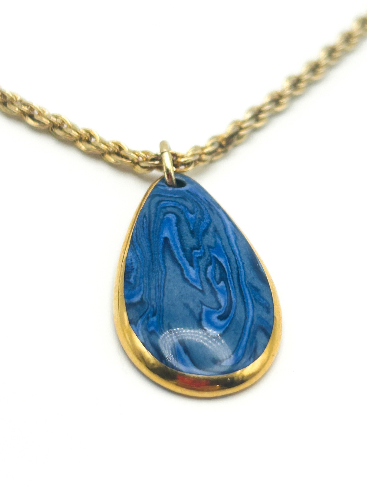 Vintage Blue Swirl Marble-Effect Pendant Necklace