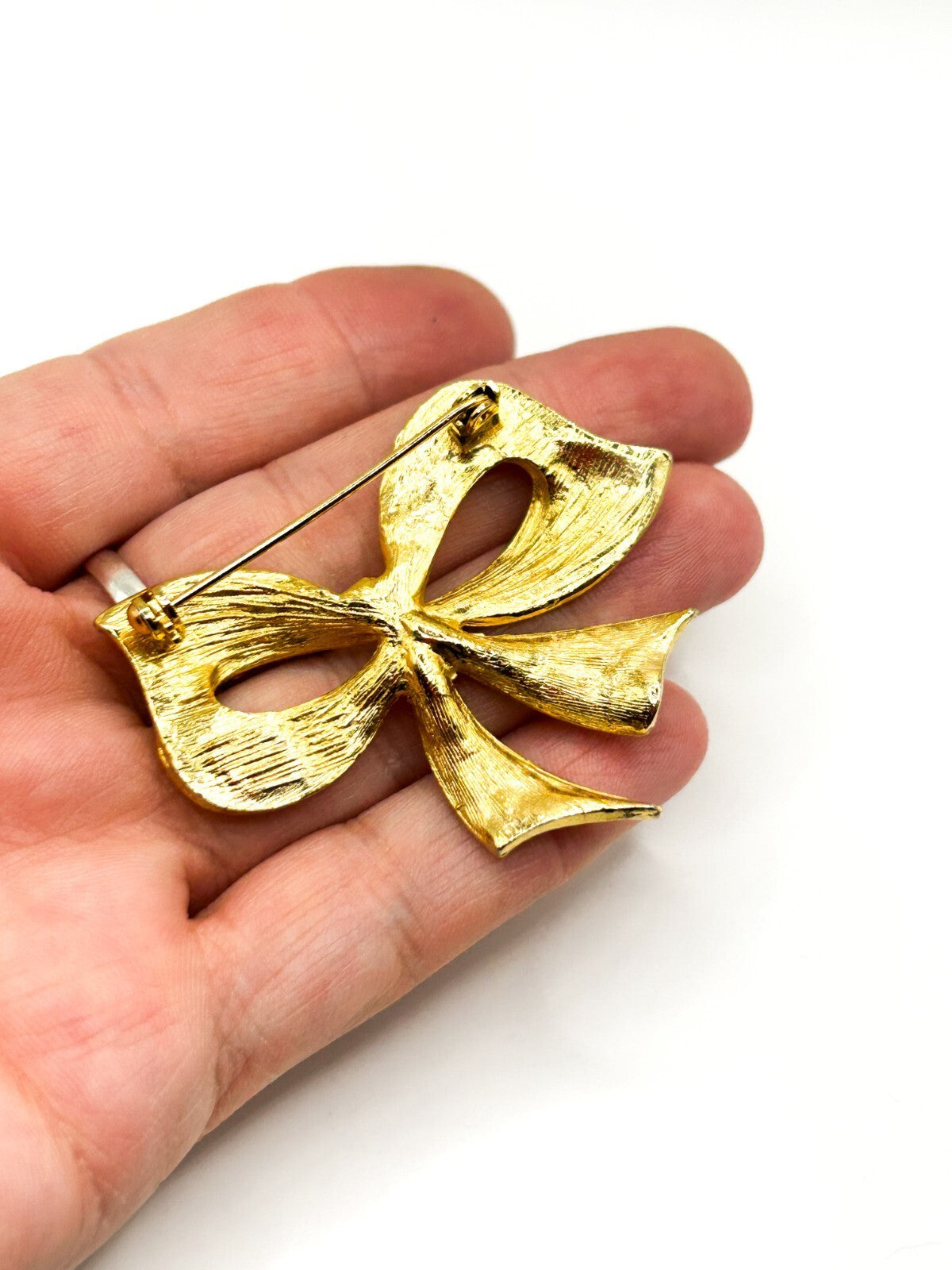 Vintage Gold Tone Bow Brooch Brushed Textured Ribbon Statement Pin 5cm