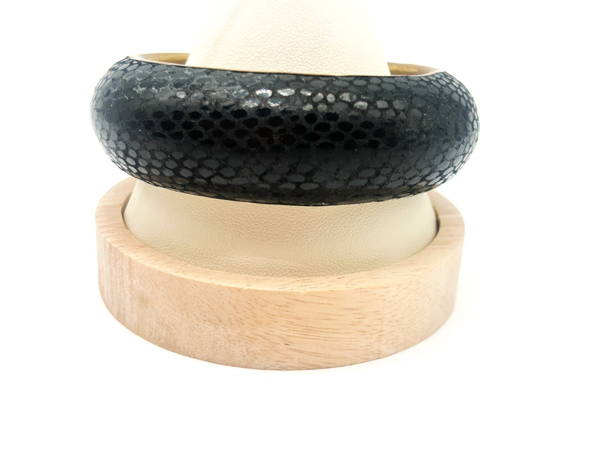 Vintage Black Bracelet Textured Faux Snakeskin Bangle Gold Tone Brass Interior