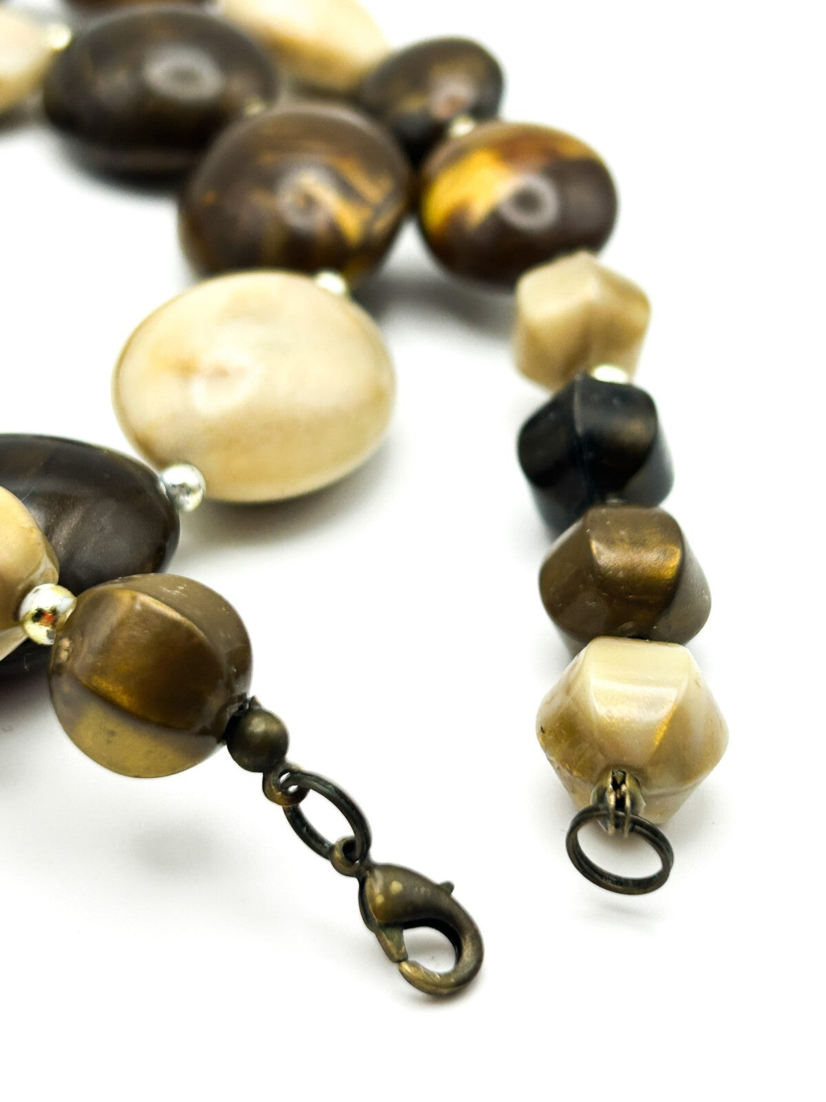 Vintage Brown Marbled Acrylic Bead Necklace Cream Caramel Chunky 70s Style 26.5”
