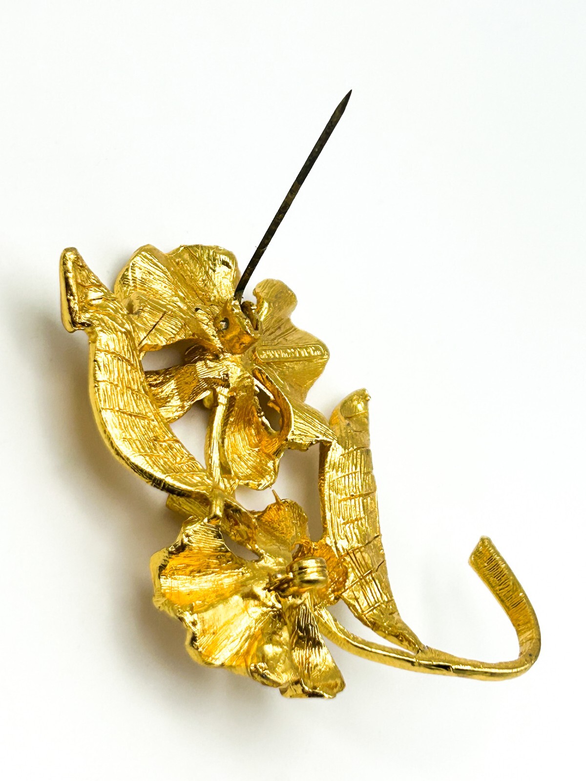 Vintage Hollywood Flower Brooch Gold Tone Textured Floral Spray Pin