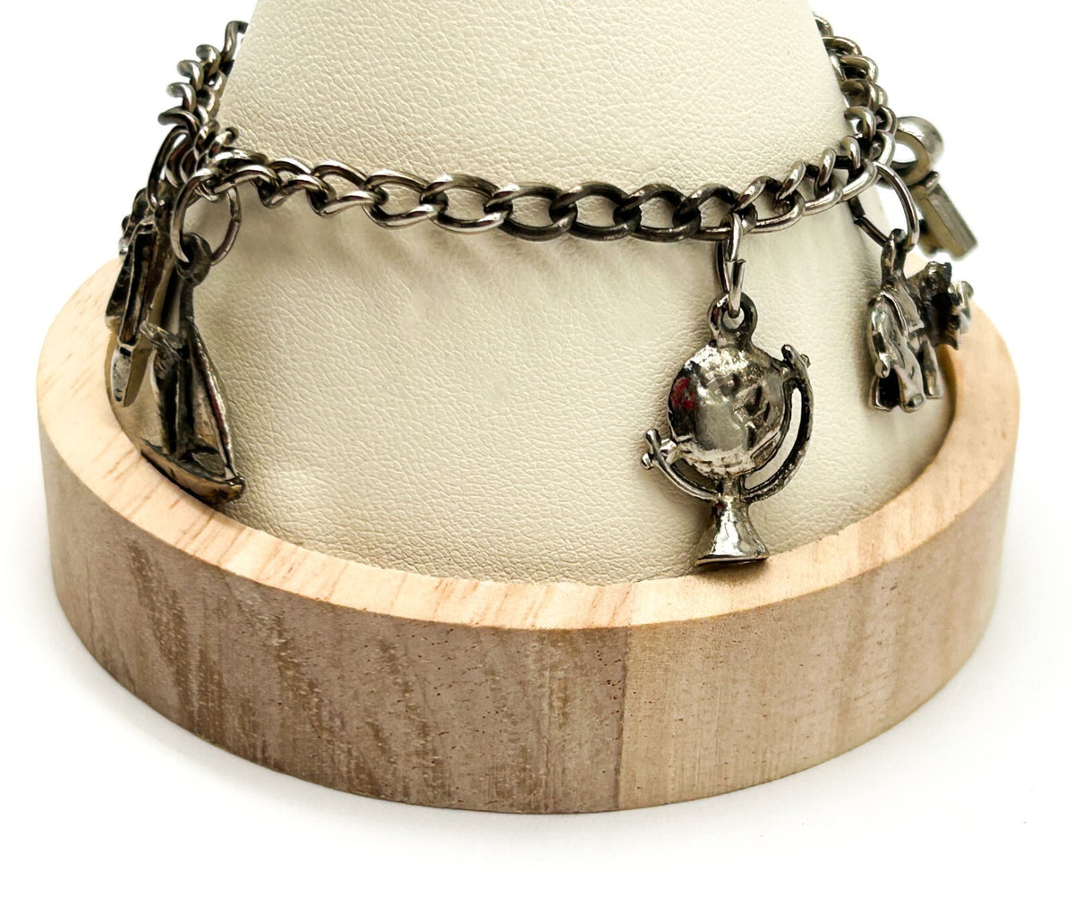 Travel Charm Bracelet Silver Tone Souvenir Holiday Theme 7” Boat Train Globe Key