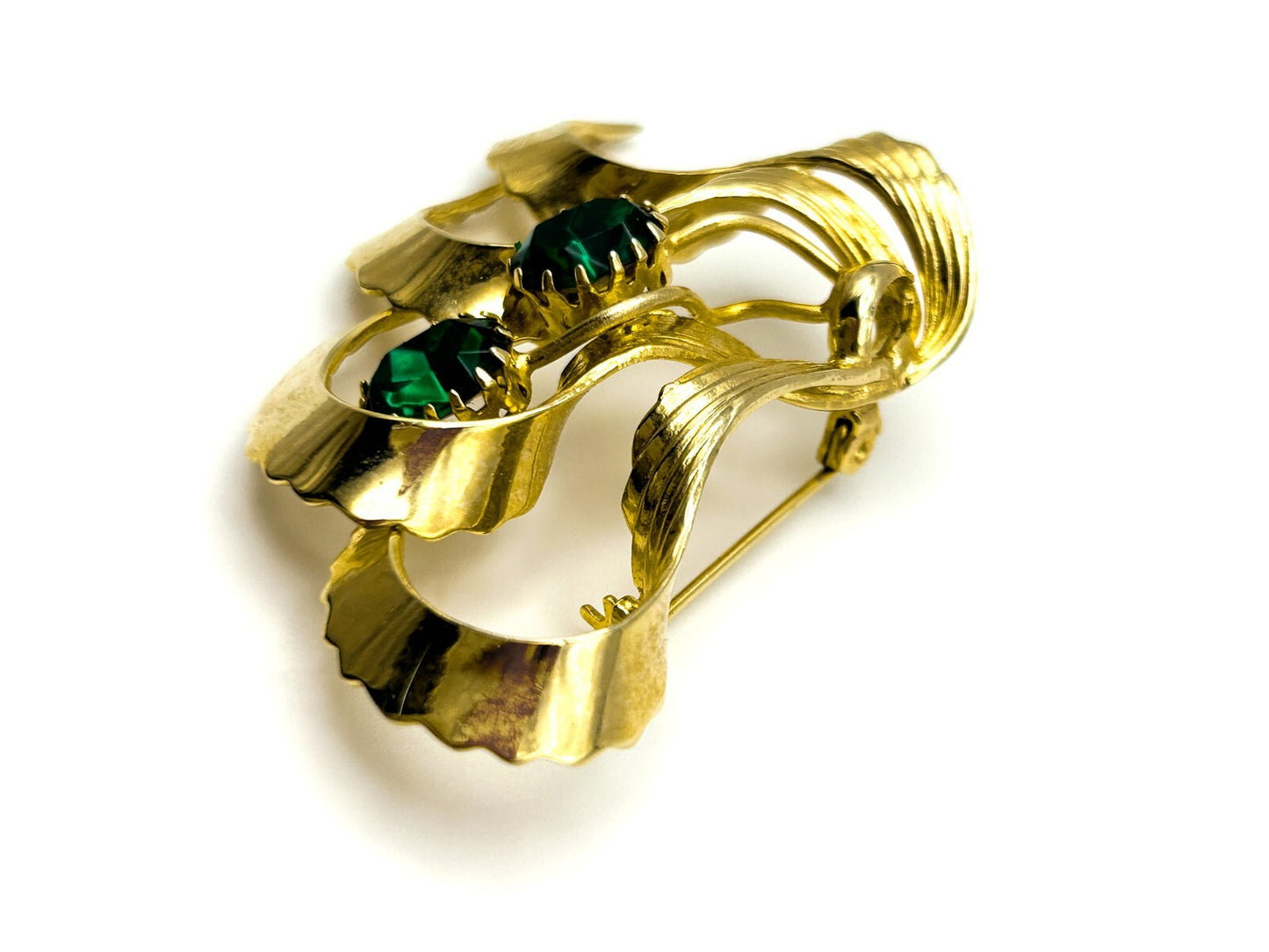 Vintage Art Nouveau Style Gold Tone Abstract Ribbon Brooch Green Rhinestones
