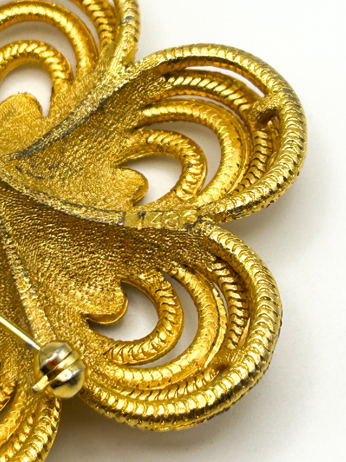 Vintage Gold Tone Flower Brooch Large Openwork Floral Pin Statement