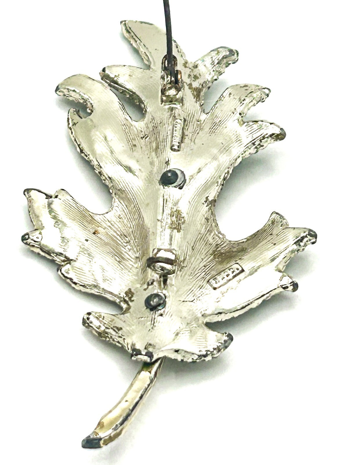 Exquisite Signed Vintage Bright Green Leaf Brooch - Designer Figural Pin