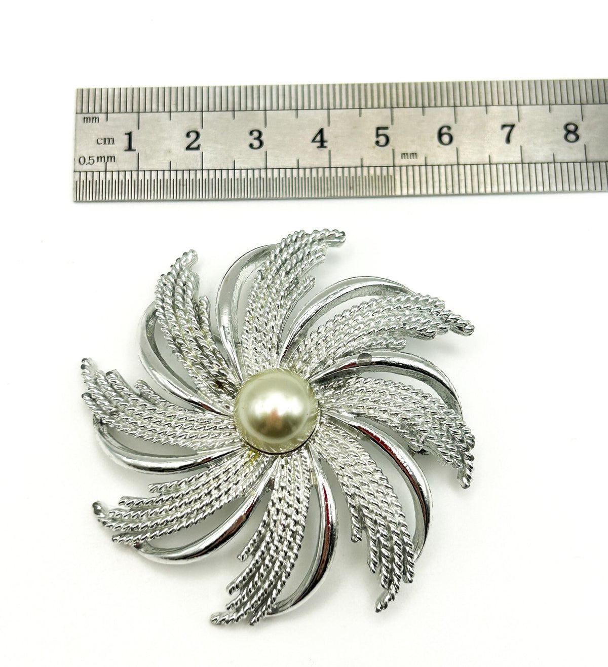 Sarah Coventry Silver Tone Sunburst Flower Brooch Faux Pearl Centre Pinwheel VTG
