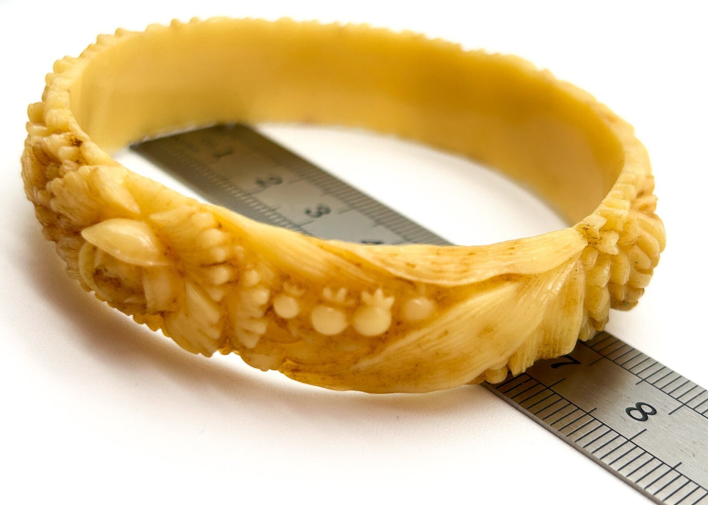 Vintage Hand-Carved Flower Celluloid Floral Bangle