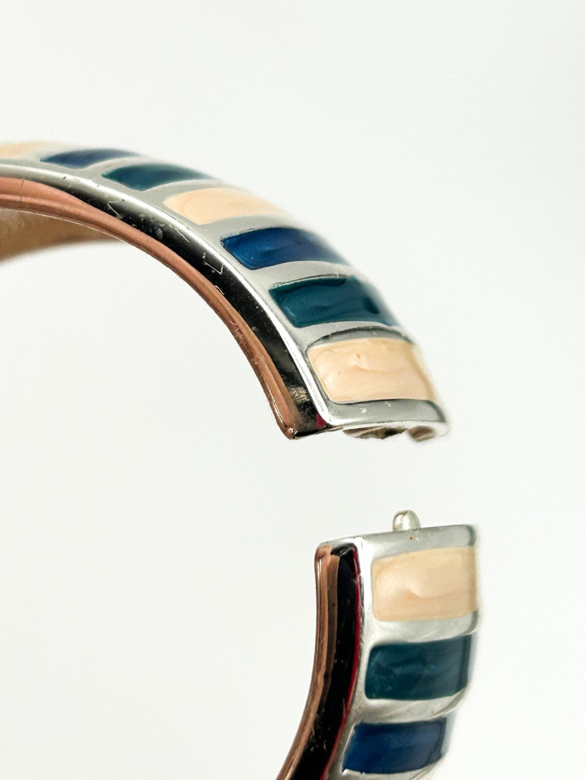 Vintage Y2K Blue Cream Enamel Clamper Chunky Bangle Silver Tone Bracelet Retro