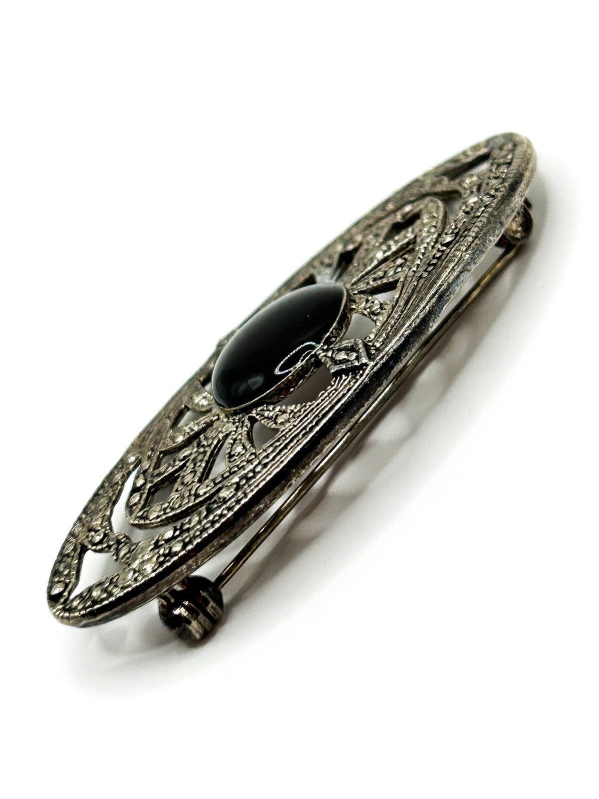 Vintage Art Deco Style Black Cabochon Brooch Silver Tone Openwork Oval