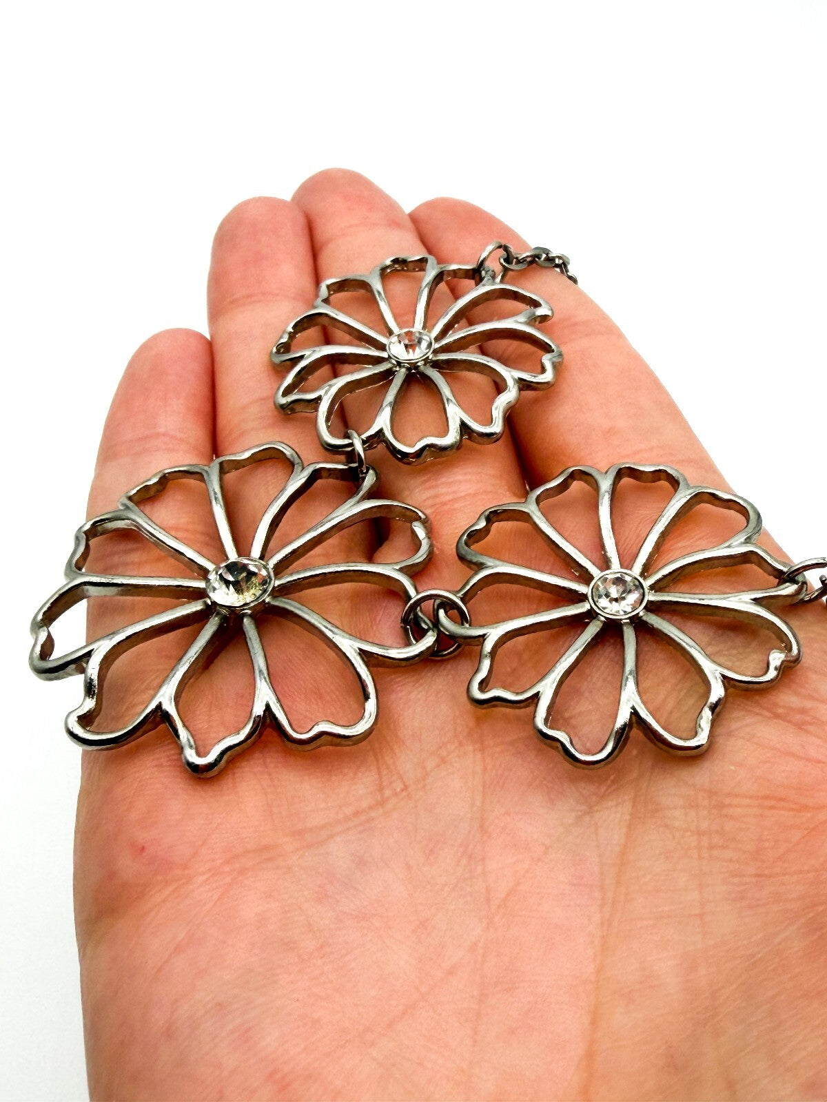 Silver Tone Triple Flower Statement Necklace Rhinestone Floral Pendant 26”