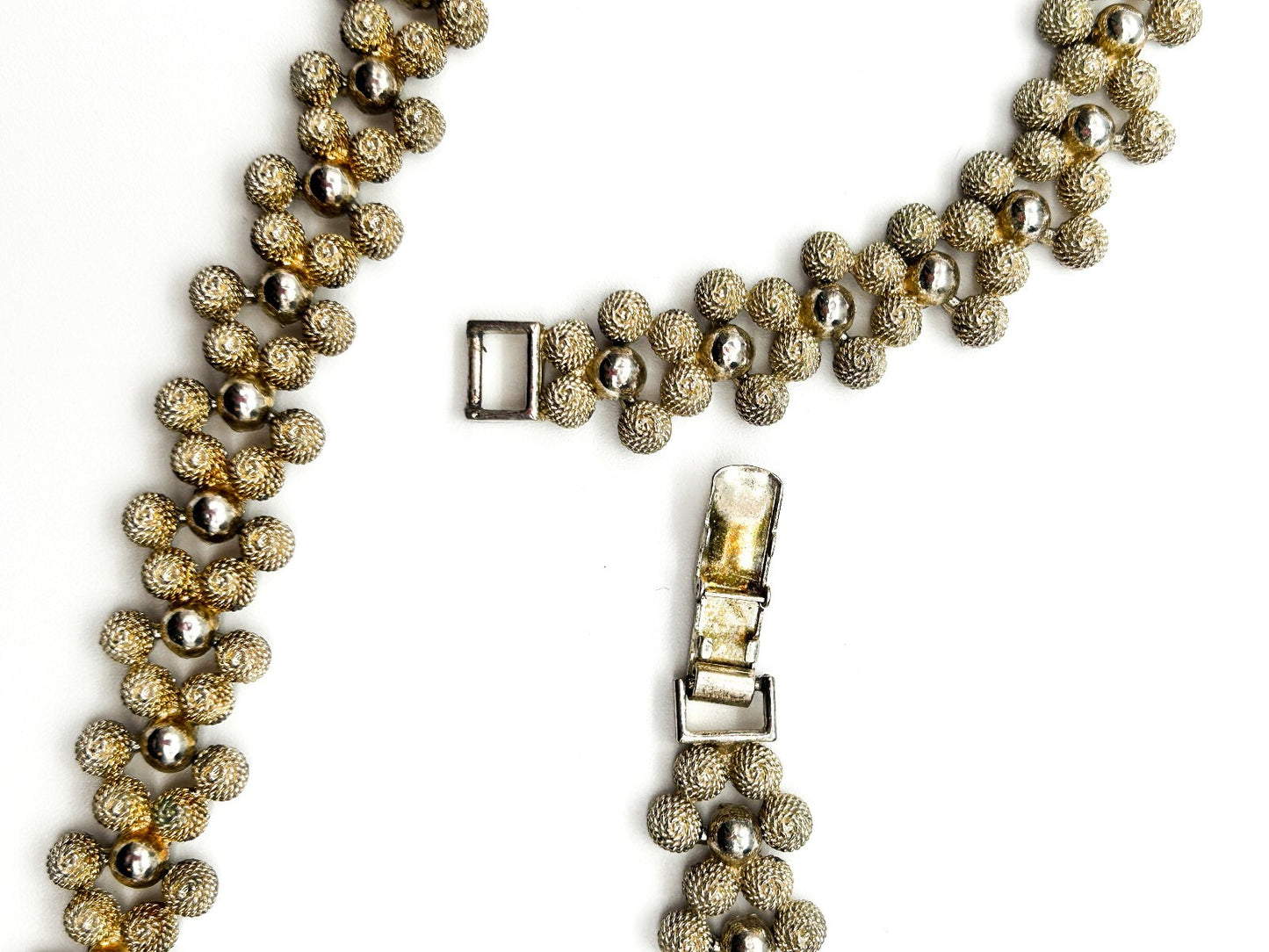 Vintage Gold Tone Rope Effect Ball Necklace Set Floral Stud Earrings 16.5”