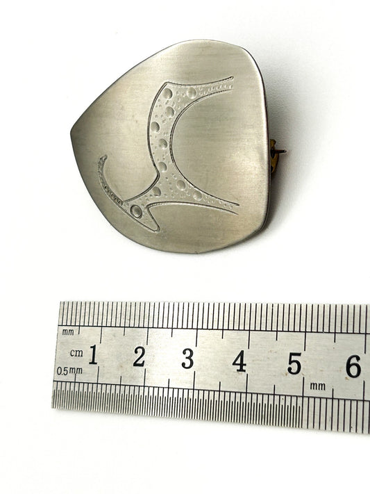 Vintage Sterling Silver Oryx Brooch Etched Antelope Gazelle Modernist Pin