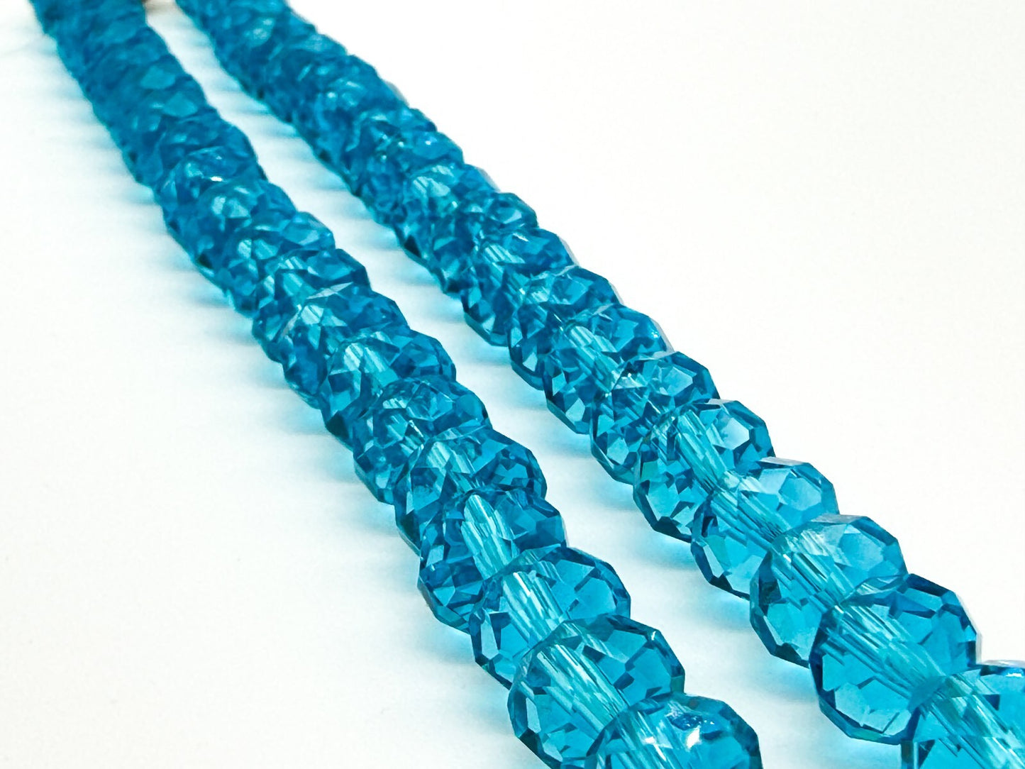 Turquoise Blue Faceted Glass Station Necklace Silver Tone Magnetic Clasp Holiday