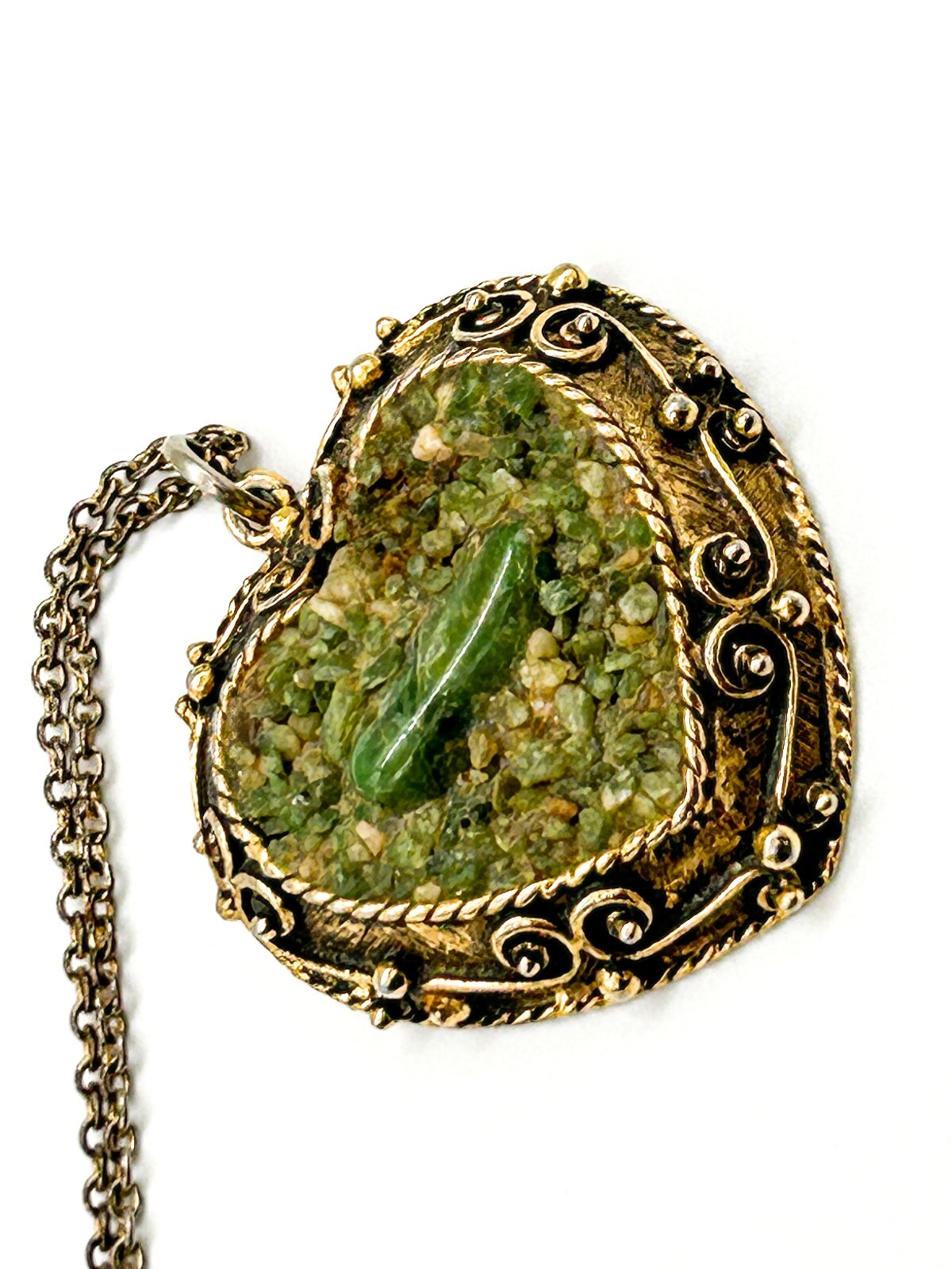 Vintage Gold Tone Heart Pendant Necklace Green Gemstone Chip Long Chain