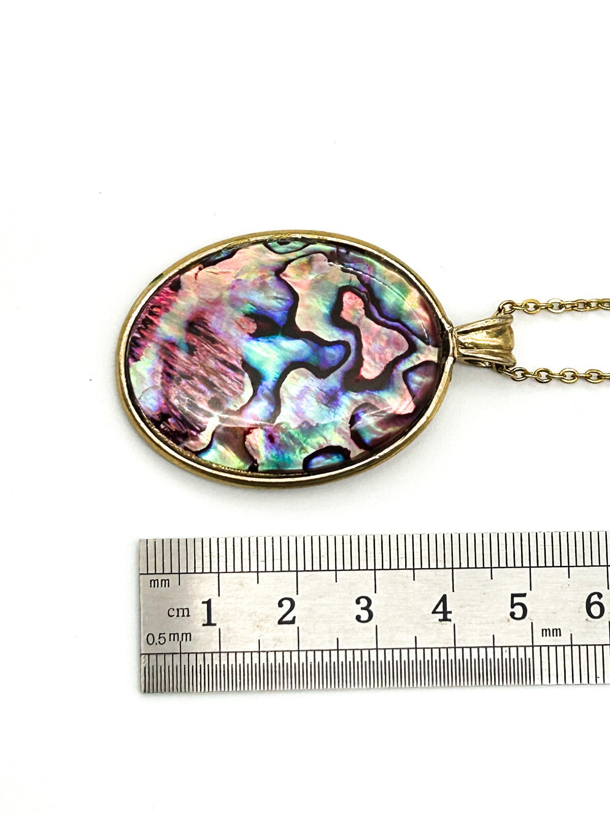 Vintage Abalone Paua Shell Pendant Necklace Gold Tone Oval Iridescent 17.5”