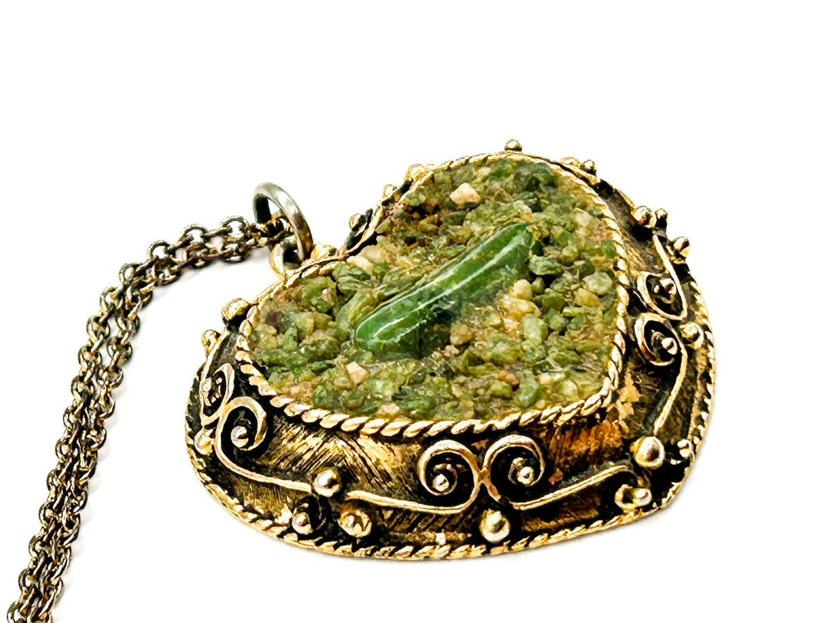 Vintage Gold Tone Heart Pendant Necklace Green Gemstone Chip Long Chain