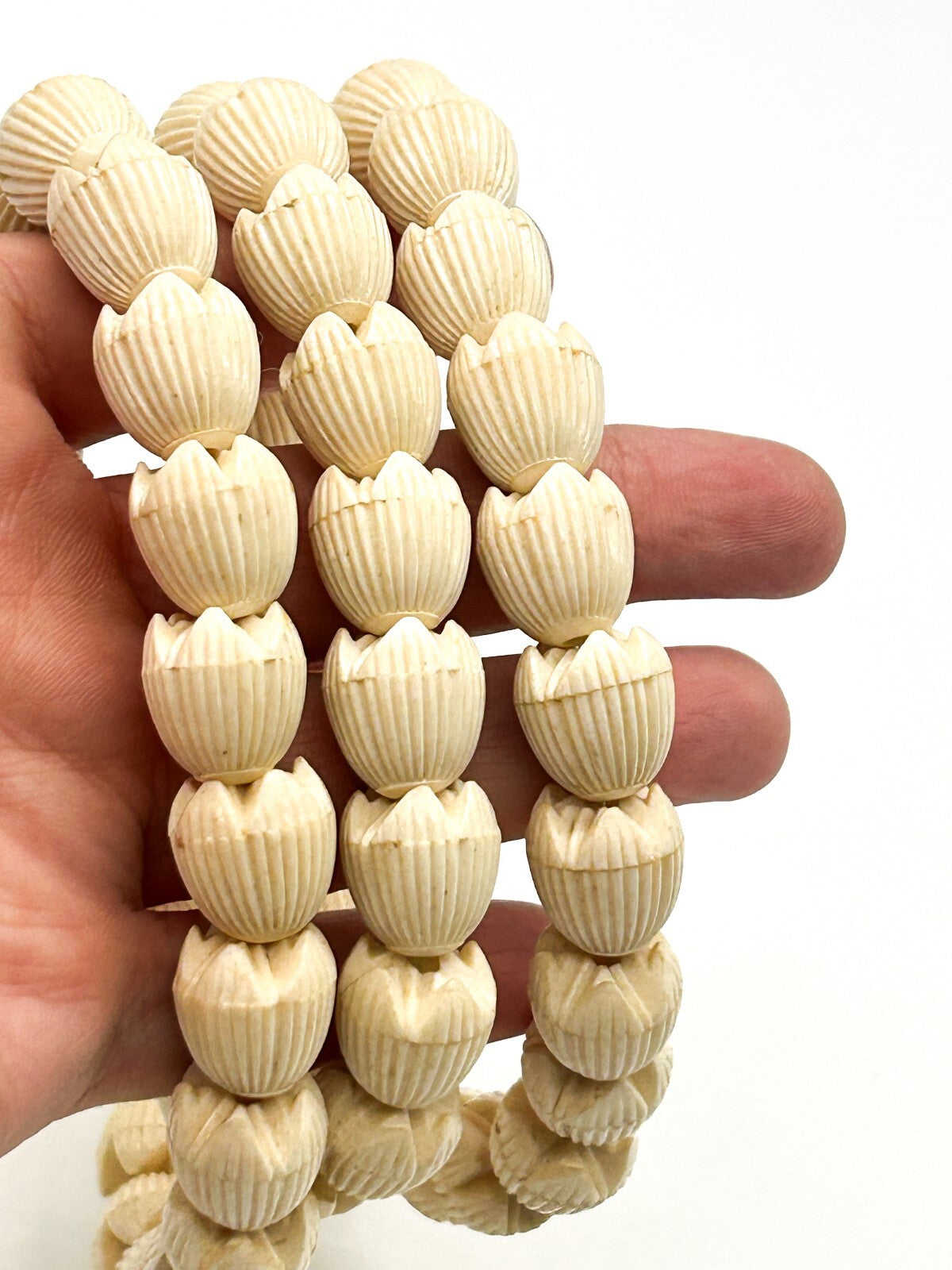 Vintage Carved Celluloid Flower Bud Necklace Cream Ribbed Bead Long Strand