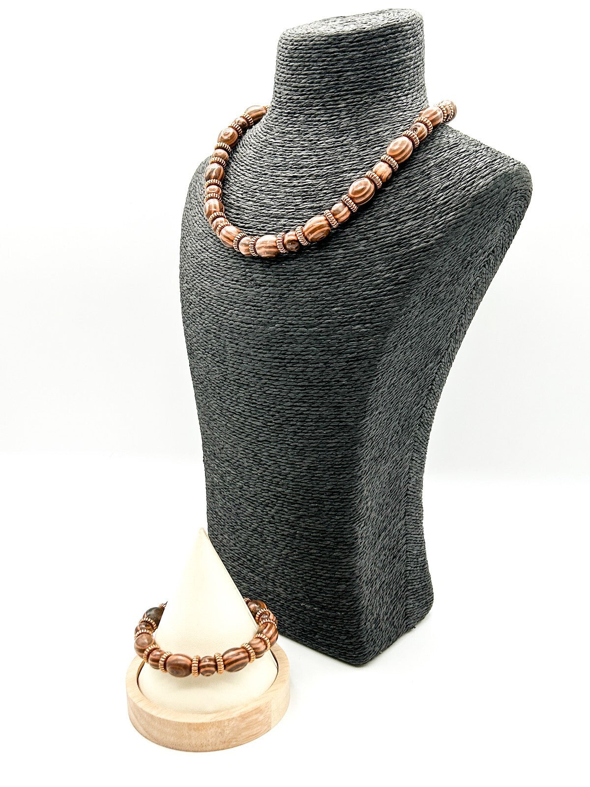 BD-Eye Boutique Upcycled Tan Brown Acrylic Jewellery Set Necklace Bracelet