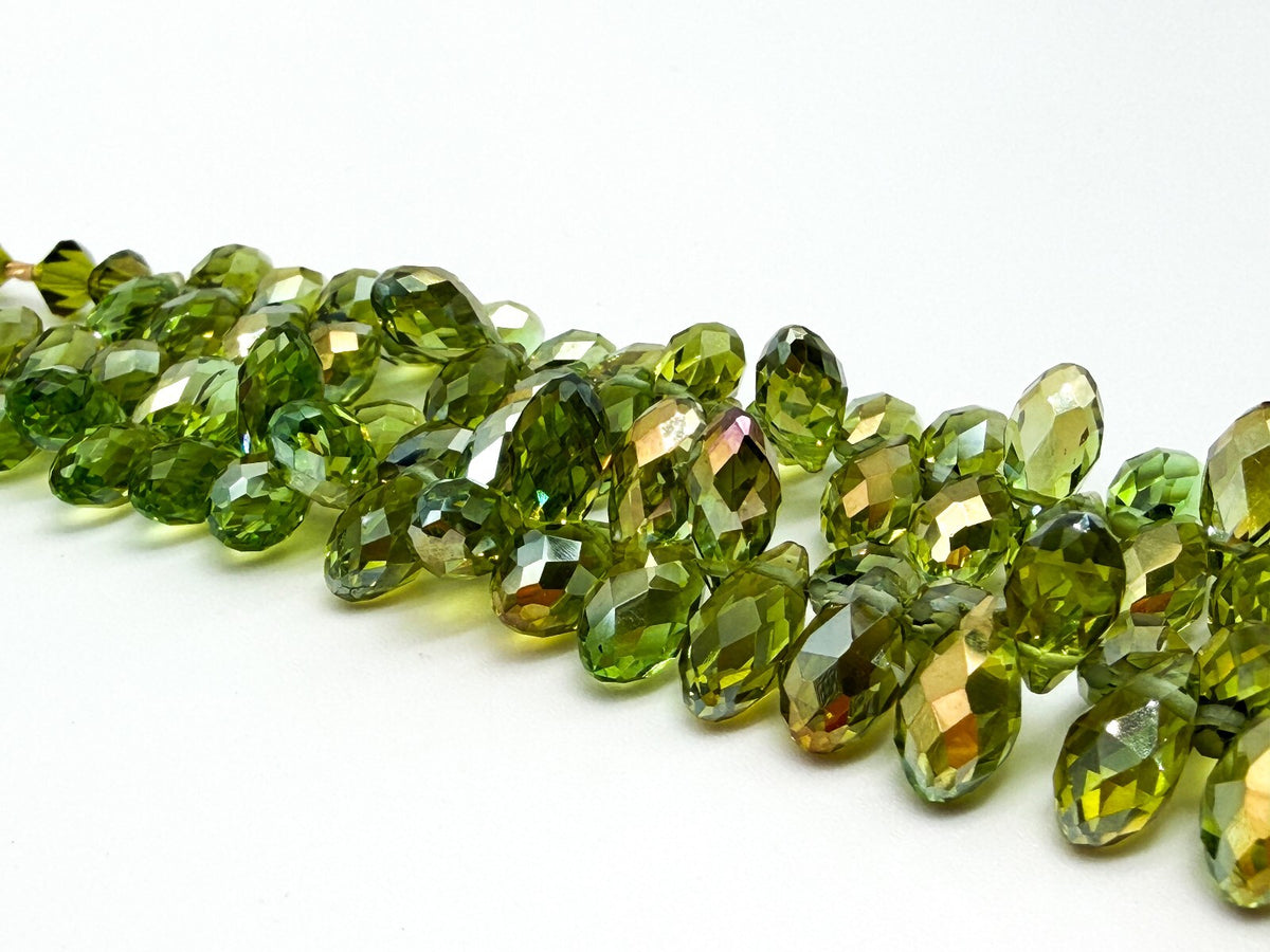 Swarovski Beads Green Crystal Necklace Faceted Teardrop Beads Gold Tone Toggle