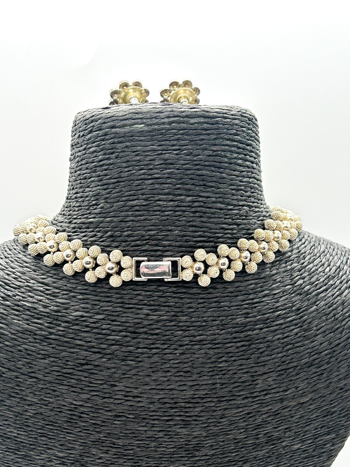 Vintage Gold Tone Rope Effect Ball Necklace Set Floral Stud Earrings 16.5”