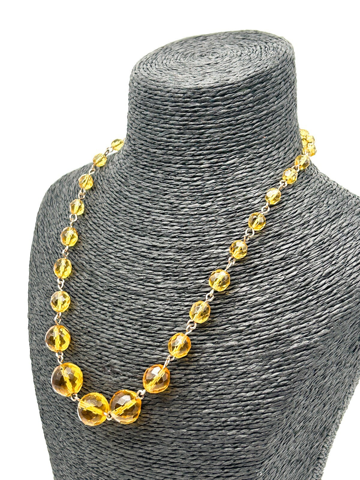 Vintage Graduated Amber Yellow Glass Bead Necklace Faceted Gold Tone 19”