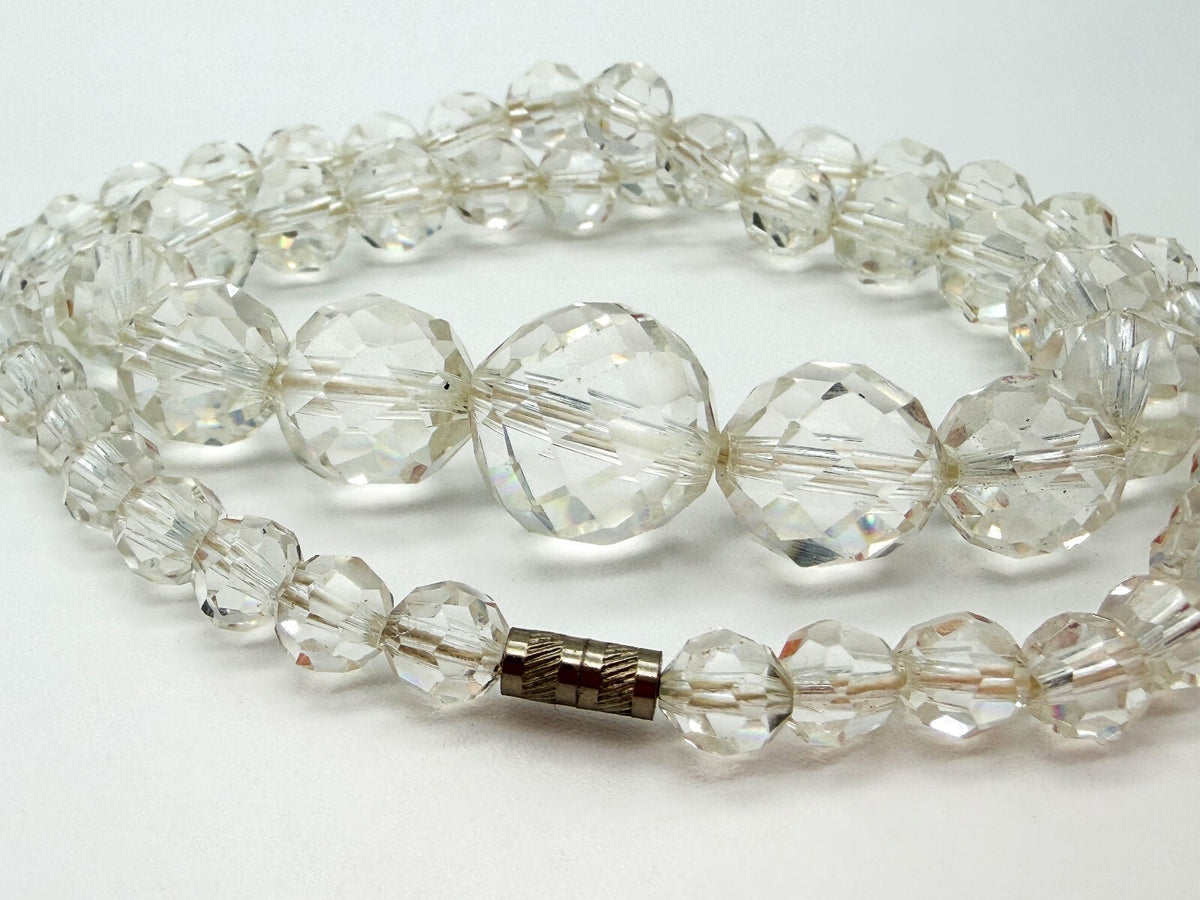 Vintage Clear Faceted Glass Bead Necklace Graduated Crystal Look Screw Clasp
