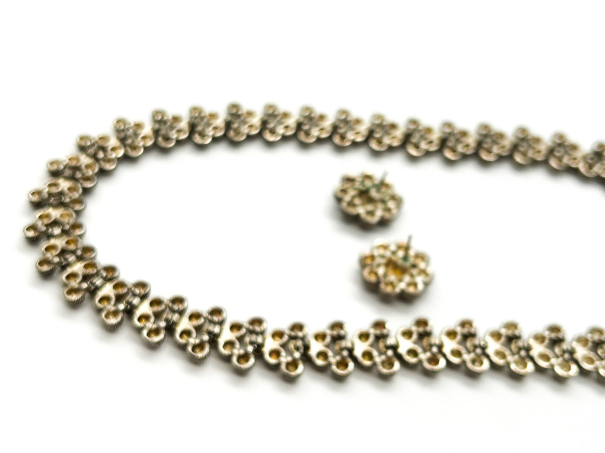 Vintage Gold Tone Rope Effect Ball Necklace Set Floral Stud Earrings 16.5”