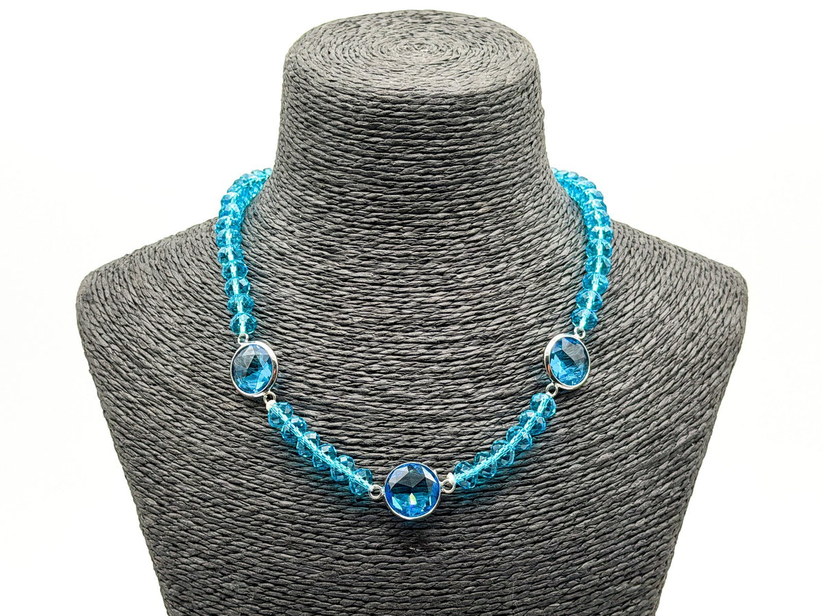 Turquoise Blue Faceted Glass Station Necklace Silver Tone Magnetic Clasp Holiday