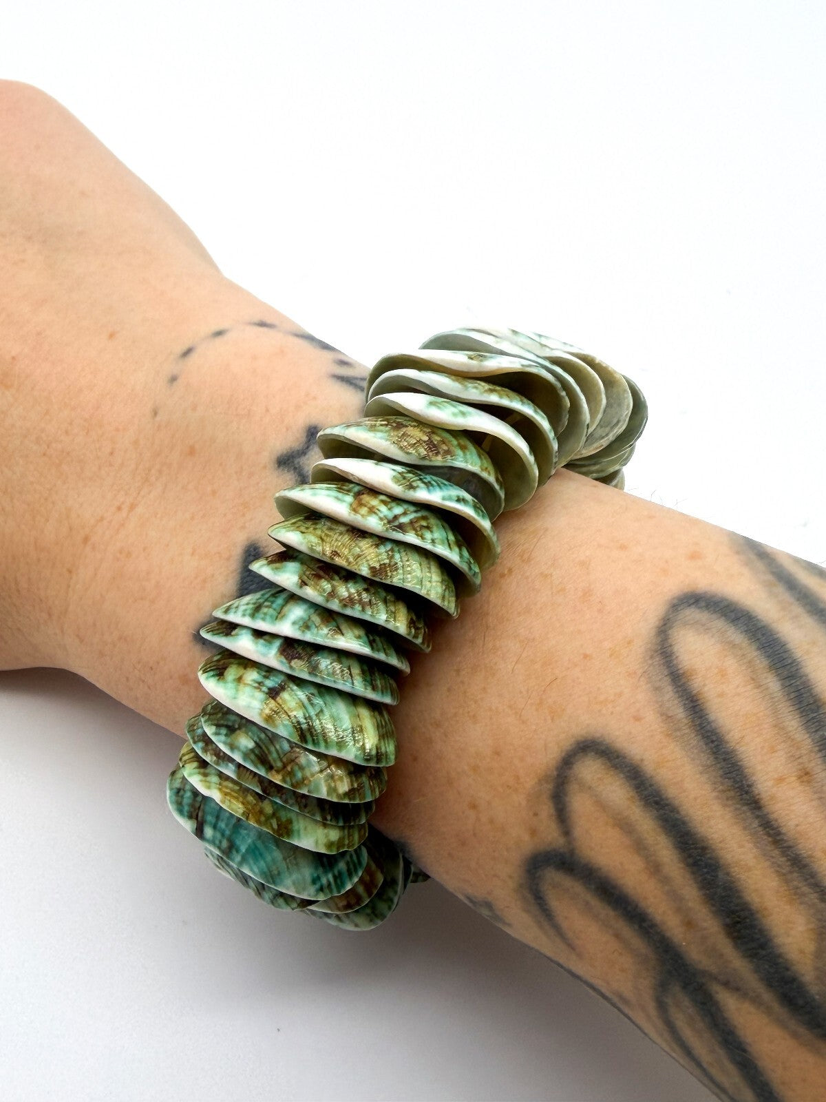 Green Dyed Shell Stretch Bracelet Natural Statement Boho Beach Jewellery