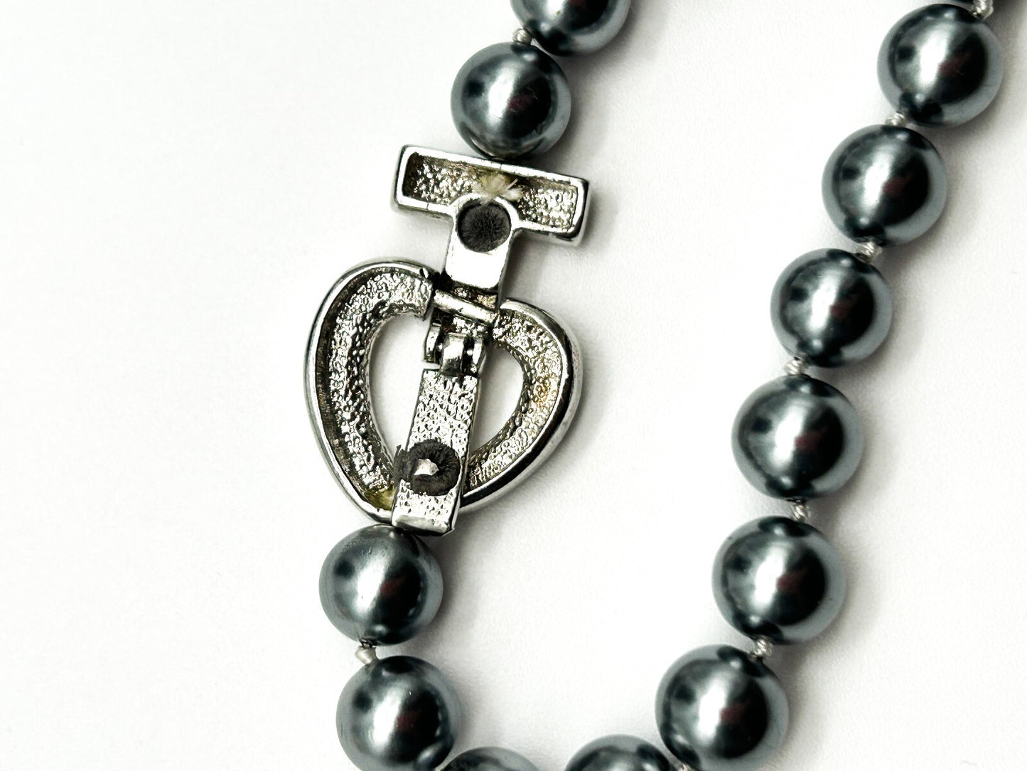 Vintage Grey Faux Pearl Necklace Bracelet Set Rhinestone Heart Clasp 19” 8.5”