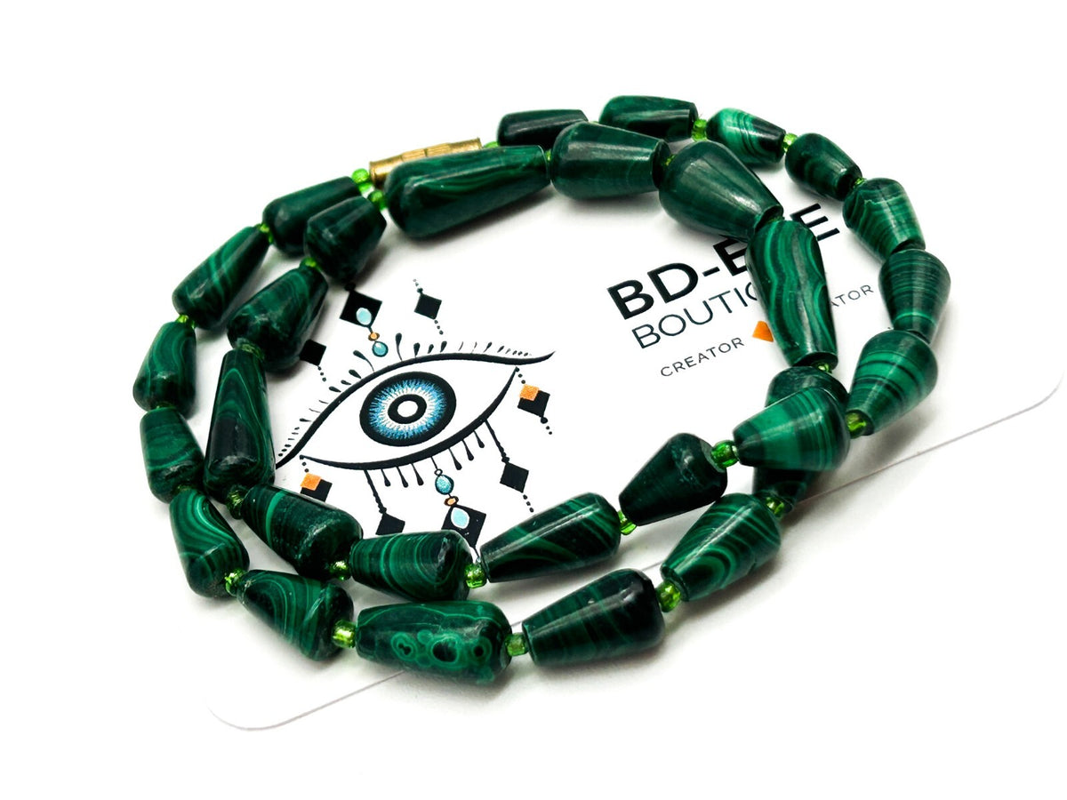 Vintage Genuine Malachite Bead Necklace Green Gemstone Cone Beads 15.5”