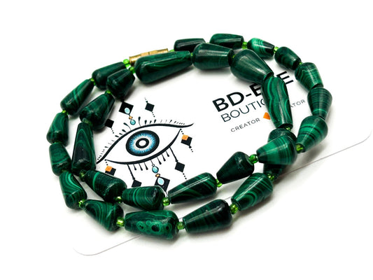 Vintage Genuine Malachite Bead Necklace Green Gemstone Cone Beads 15.5”