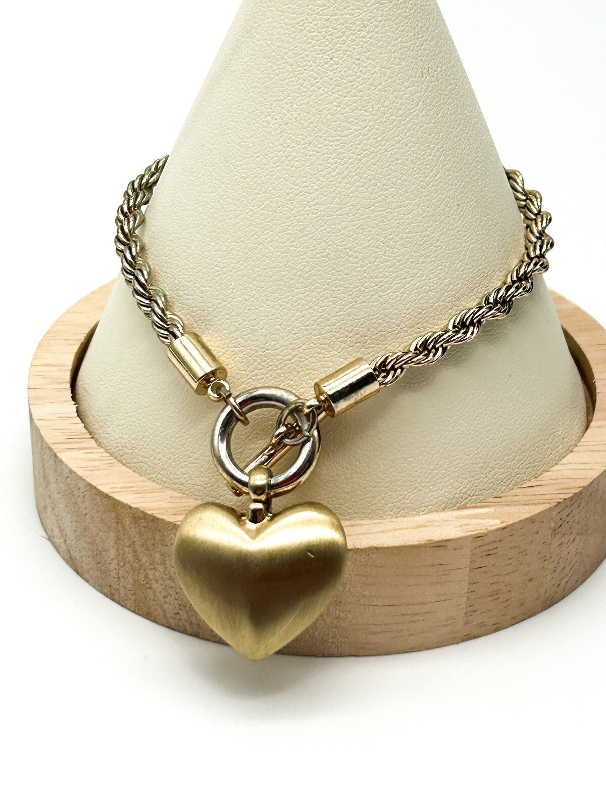 Vintage Gold Tone Rope Chain Bracelet Love Heart Charm Toggle Clasp Bracelet
