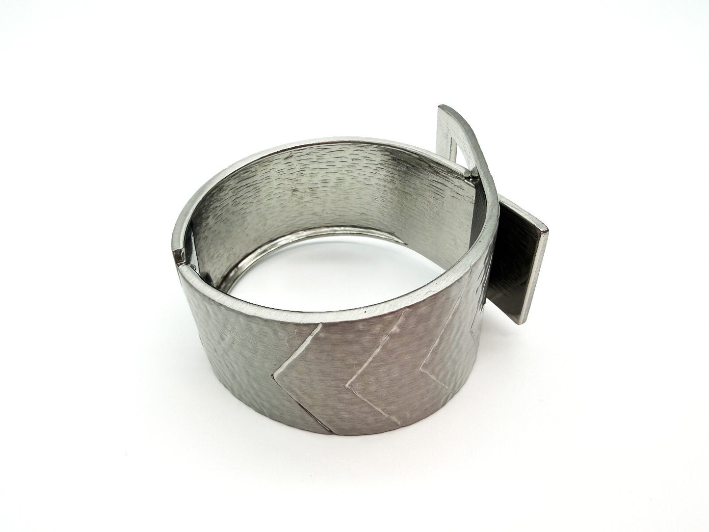 Geometric Silver Tone Buckle Bangle Textured Hammered Statement Cuff Bracelet