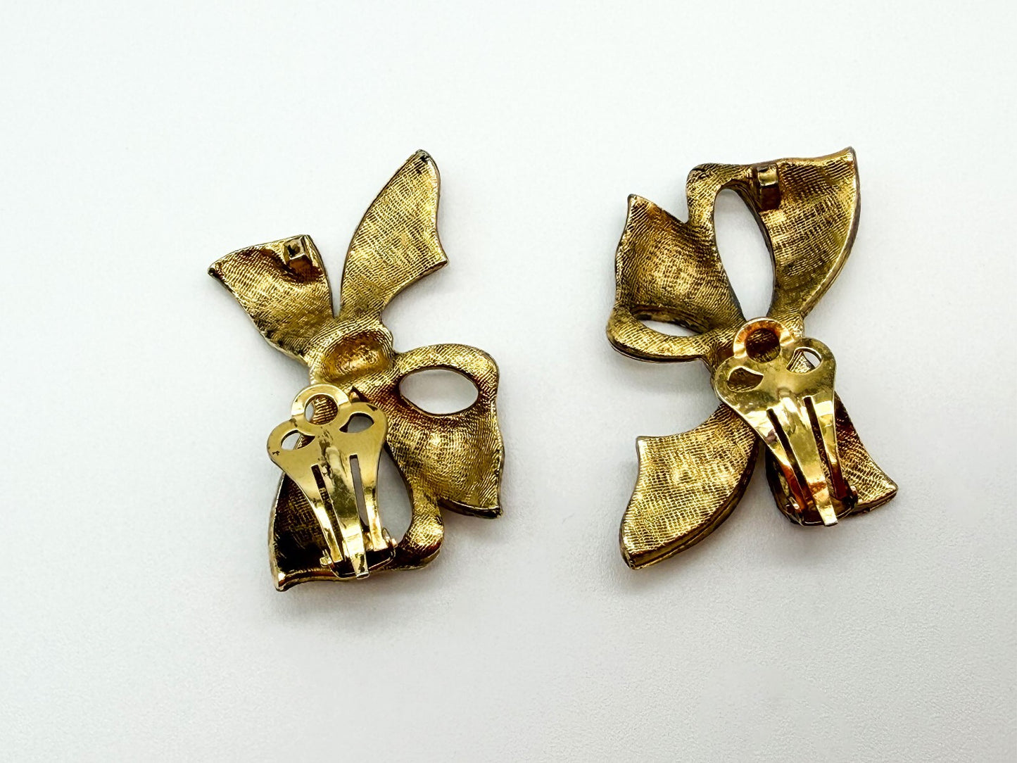 Vintage Gold Tone Bow Clip On Earrings Textured Statement 1980s Style